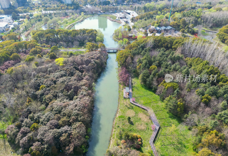 航拍苏州昆山市城市生态森林公园