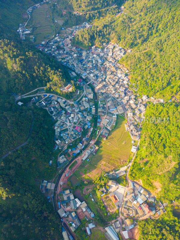 航拍山区乡村田园风光