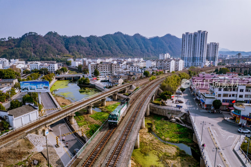 安徽省宣城市皖赣铁路绩溪县站风光