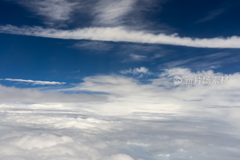 飞机航空旅行旅途出行飞翔云端蓝天白云