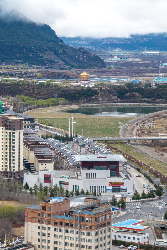 西藏林芝地区八一镇现代化都市航拍