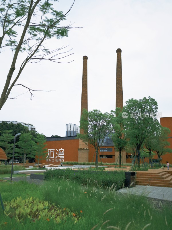 石湾古灶陶韵公园，双烟囱建筑景观