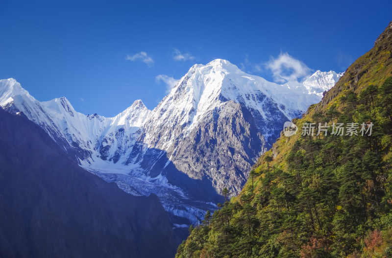 梅里雪山北破雪山自然风景