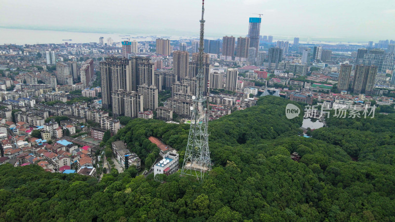 湖南岳阳城市风光交通航拍图