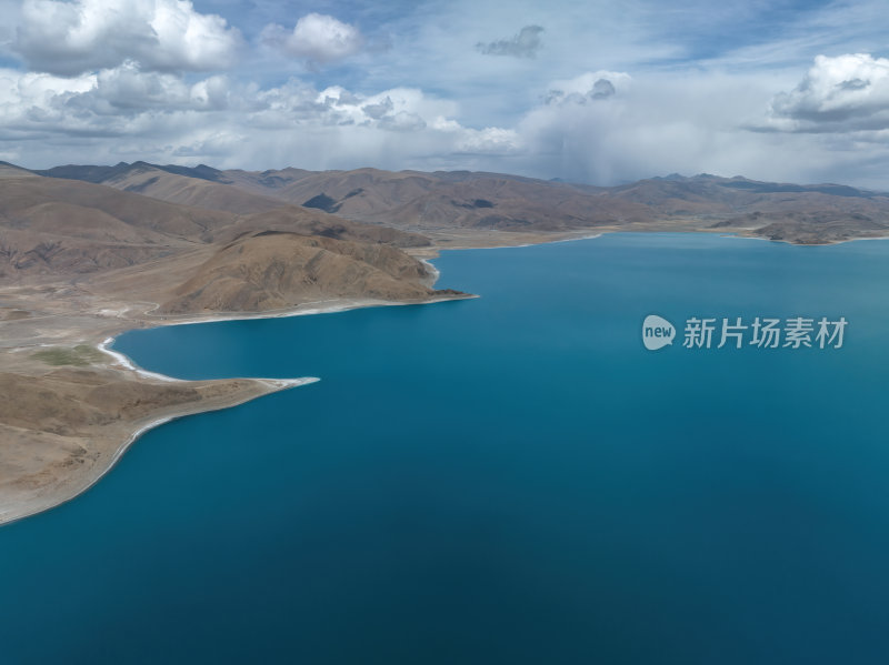 西藏山南羊卓雍措圣湖神湖蓝色高空航拍