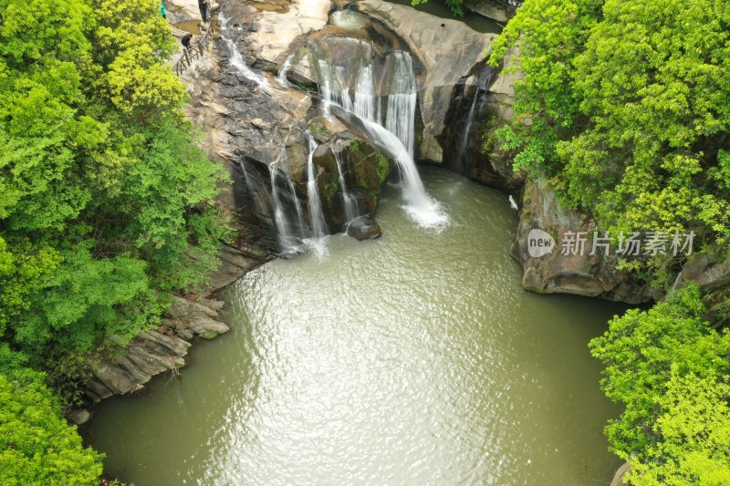 河南信阳漠河村九女潭