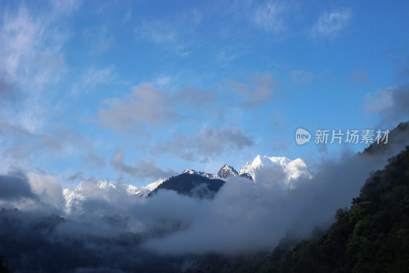 西藏林芝地区G318川藏公路沿途高原风光