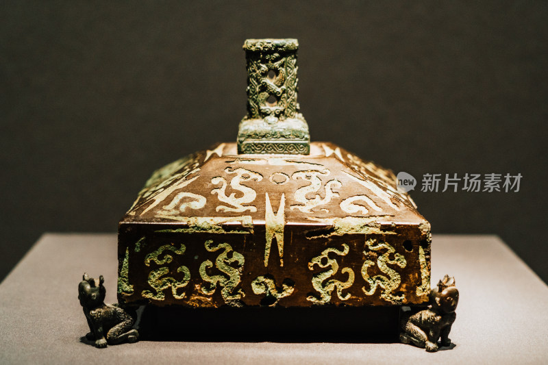 浙江省博物馆伎乐铜屋模型