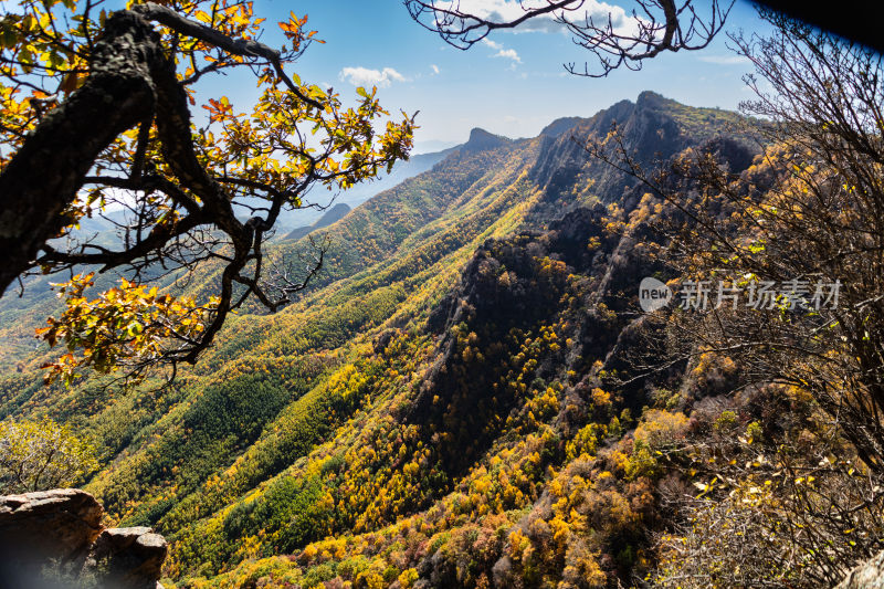 北京怀柔喇叭沟门原始森林秋季风光