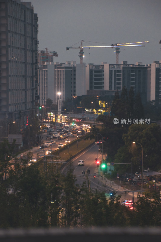 城市街道夜景