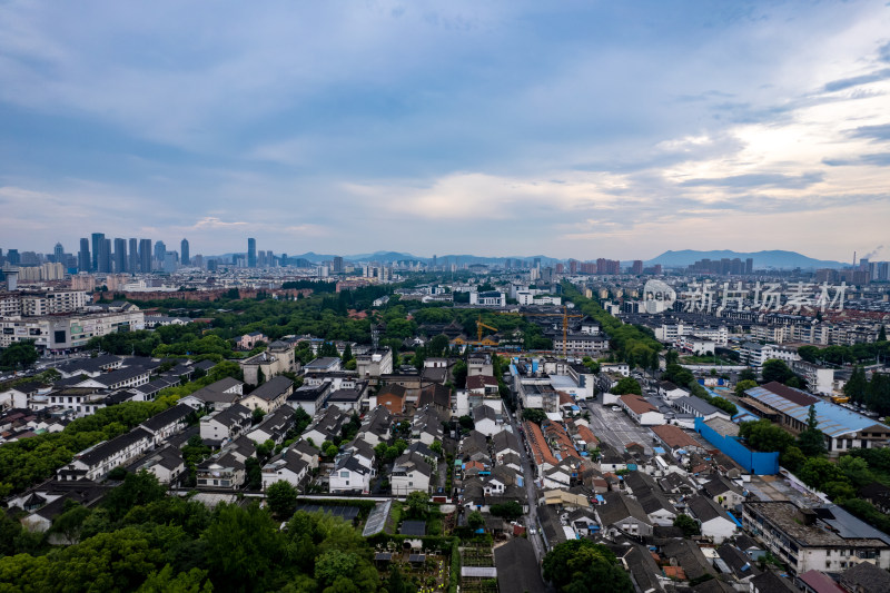 江南水乡苏州城市风光航拍图