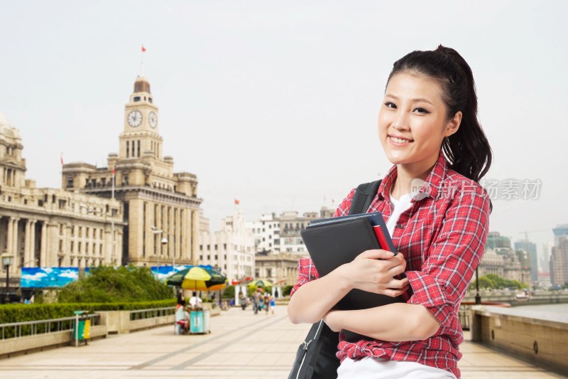 一个年轻女孩的旅行