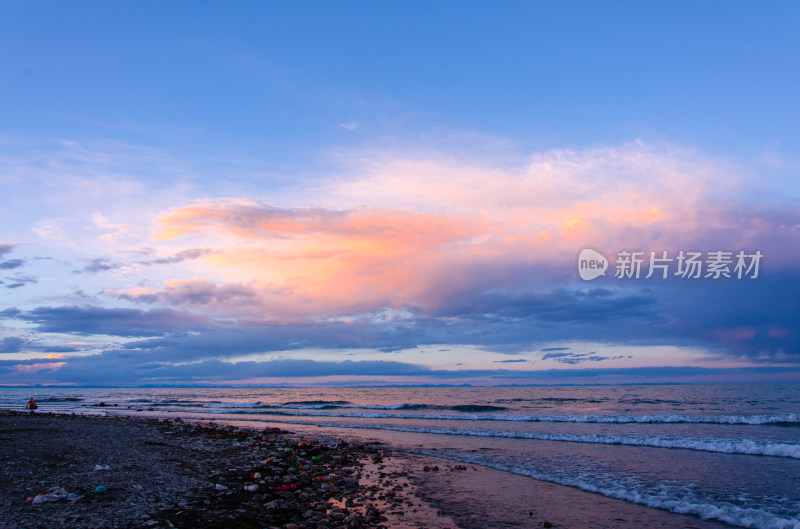 青海黑马河乡青海湖夕阳日落晚霞风光