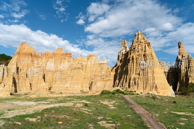 中国云南元谋浪巴铺土林风景