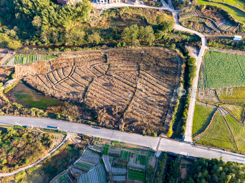 航拍大山乡村公路农田