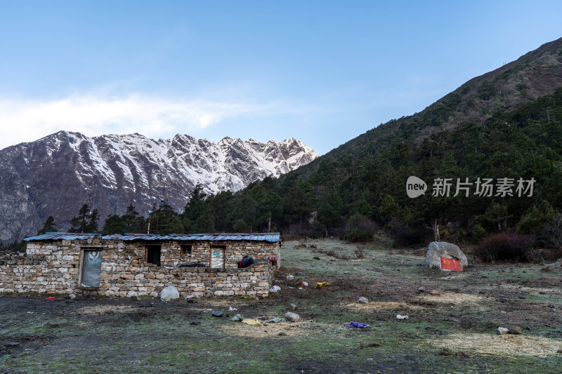 西藏日喀则珠峰东坡嘎玛沟喜马拉雅山脉雪山