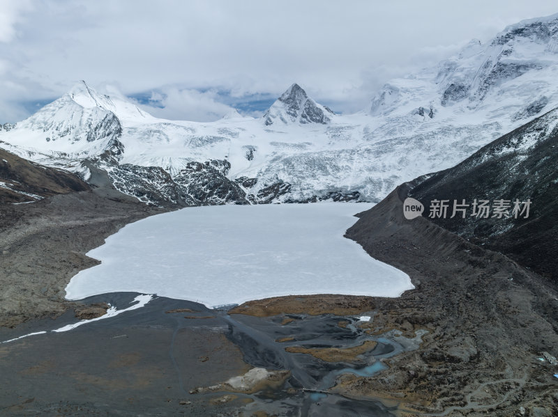 西藏那曲比如萨普神山圣山圣湖冰川航拍