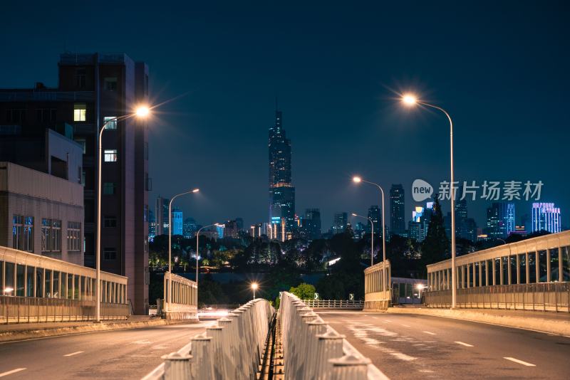 城市街道夜景