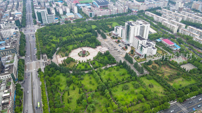 航拍湖南湘乡市城市交通