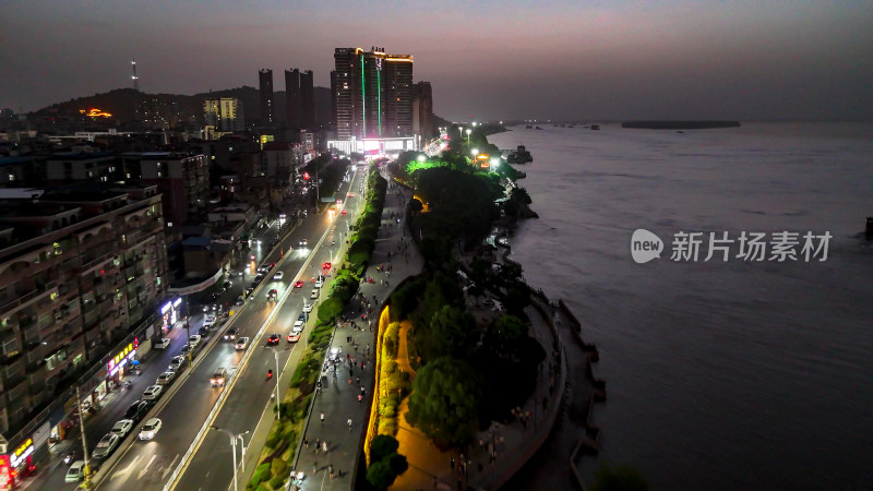 航拍湖北鄂州沿江大道夜景交通