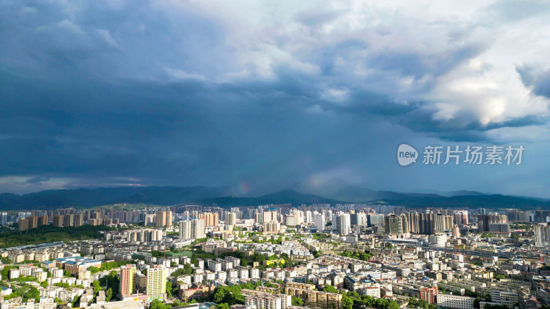 航拍城市夏季暴雨来临湖南怀化