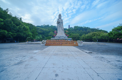 广州南沙天后宫景区广场天后圣像雕塑