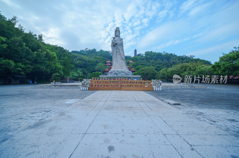 广州南沙天后宫景区广场天后圣像雕塑