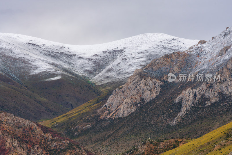 318川藏线川西甘孜高海拔草原雪山自然风光