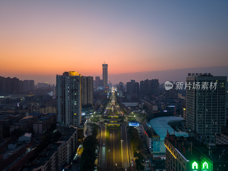 湖南岳阳城市交通夜景