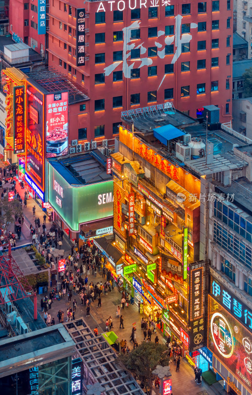 长沙步行街繁华都市的霓虹夜景