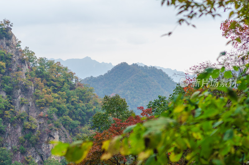 河南省洛阳白云山九龙潭秋天风景