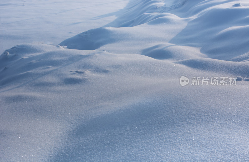 中国北方冬天雪起伏的特写