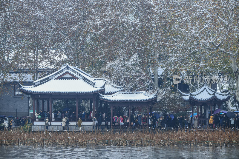 杭州西湖冬天江南雪景