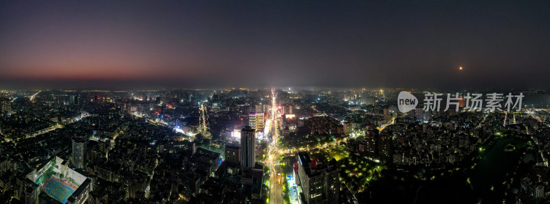 广东湛江城市夜景灯光航拍全景图