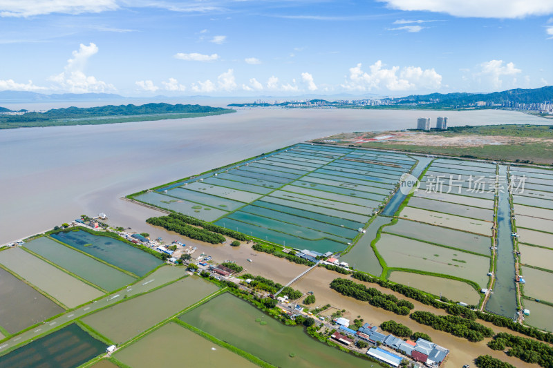 广东省中山市南朗街道崖口村的耕地和养殖场