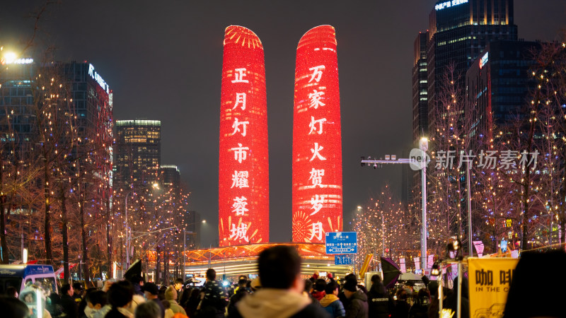 成都交子大道晚上的后备箱市集