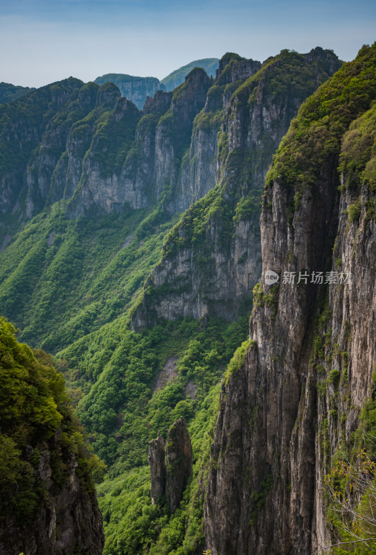 太行山山谷岩石悬崖自然风景