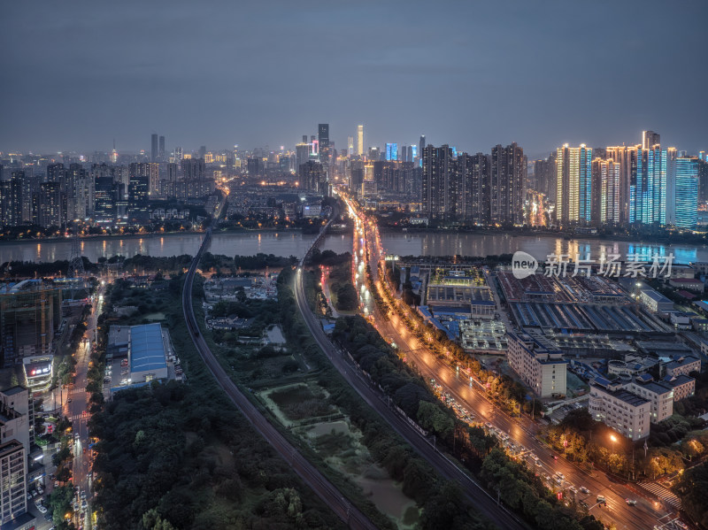 长沙城市夜景下的道路与高楼全景航拍