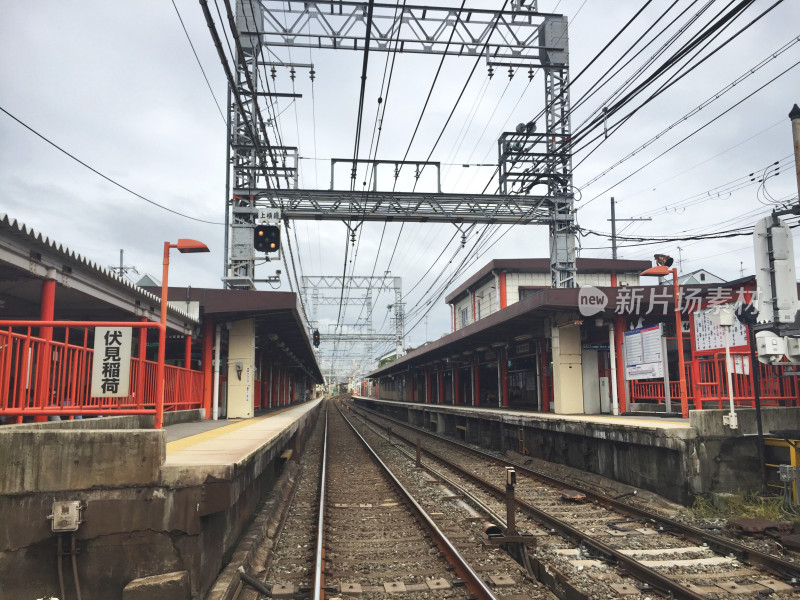 日本伏见稻荷火车站场景