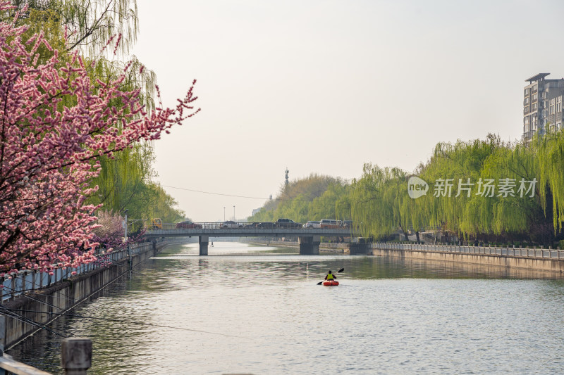 北京二环护城河春季