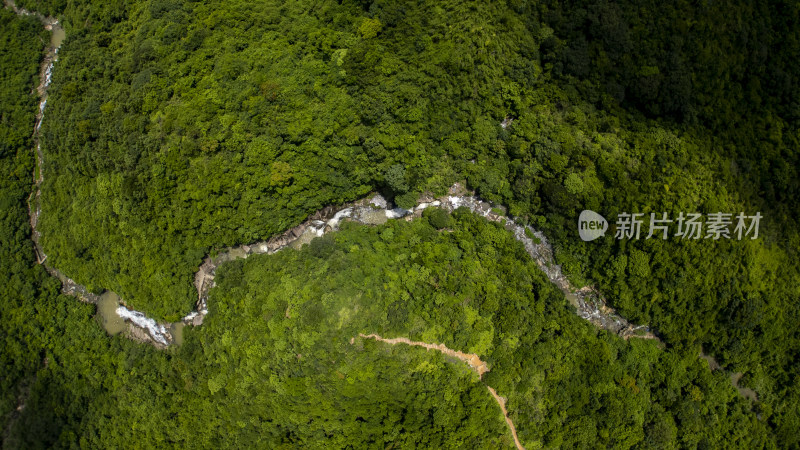 航拍深圳马峦山坪山碧岭瀑布群风景