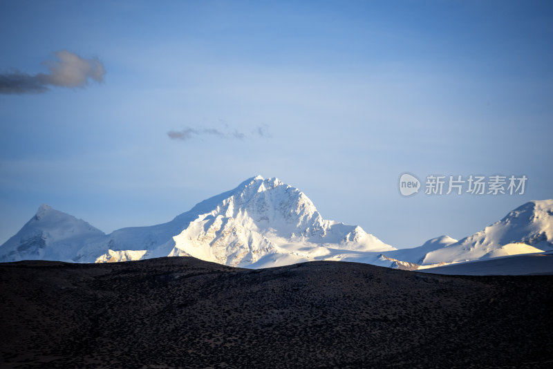 希夏邦马峰日出日照金山