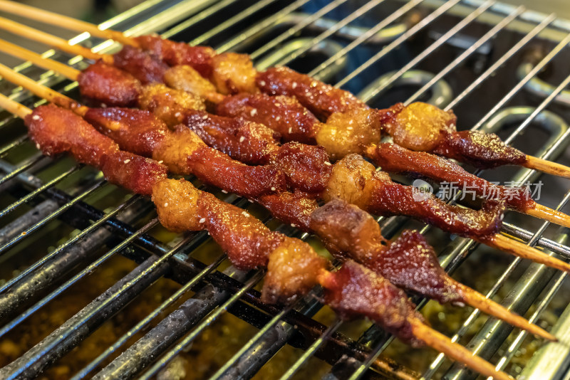 烤羊肉串烧烤美食