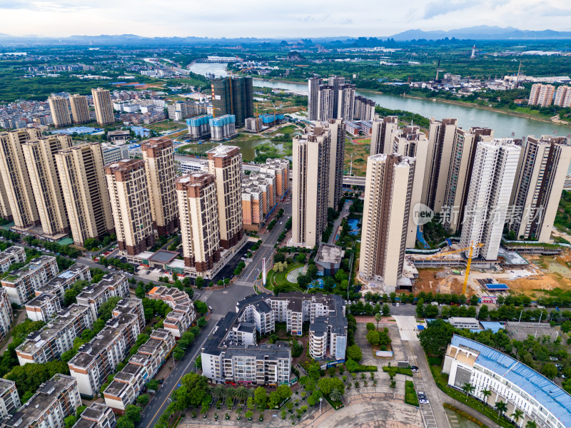 广西贵港城市风光交通航拍图