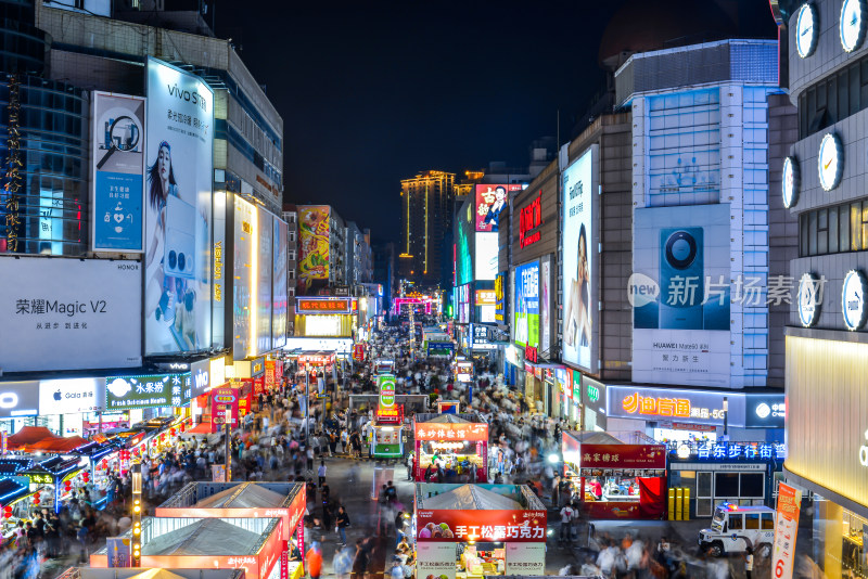 青岛台东步行街夜景夜晚延时