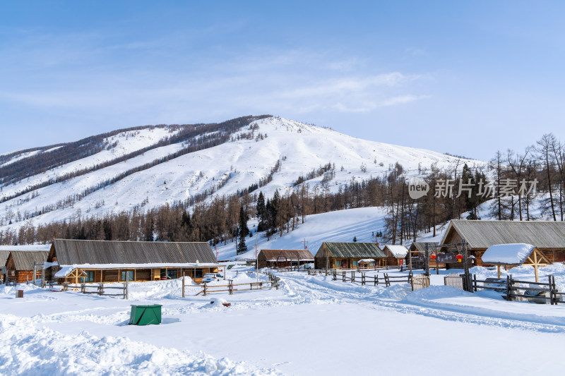 中国新疆喀纳斯冬季雪景冰雪旅游春节旅游