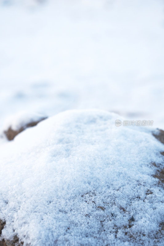 冬天户外的白雪