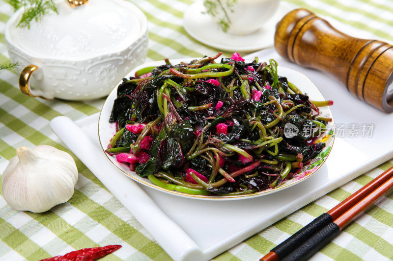 营养美味炒苋菜