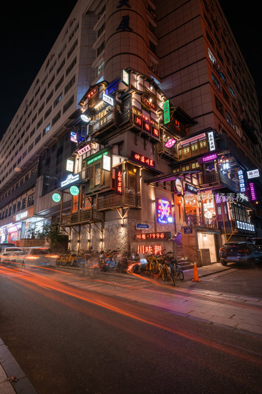 杭州老街夜色里的川菜馆火锅店建筑夜景