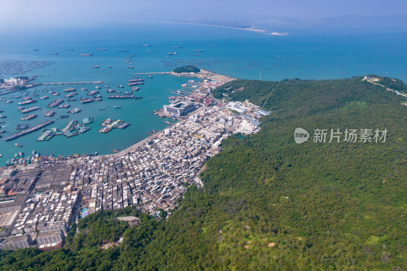 广东阳江海陵岛风吹大海航拍摄影图